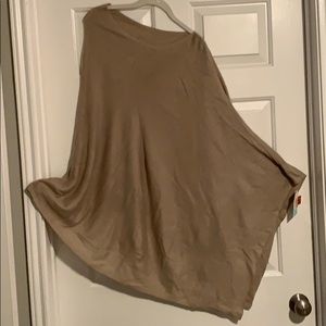 Versatile and Elegant Poncho, all in one!